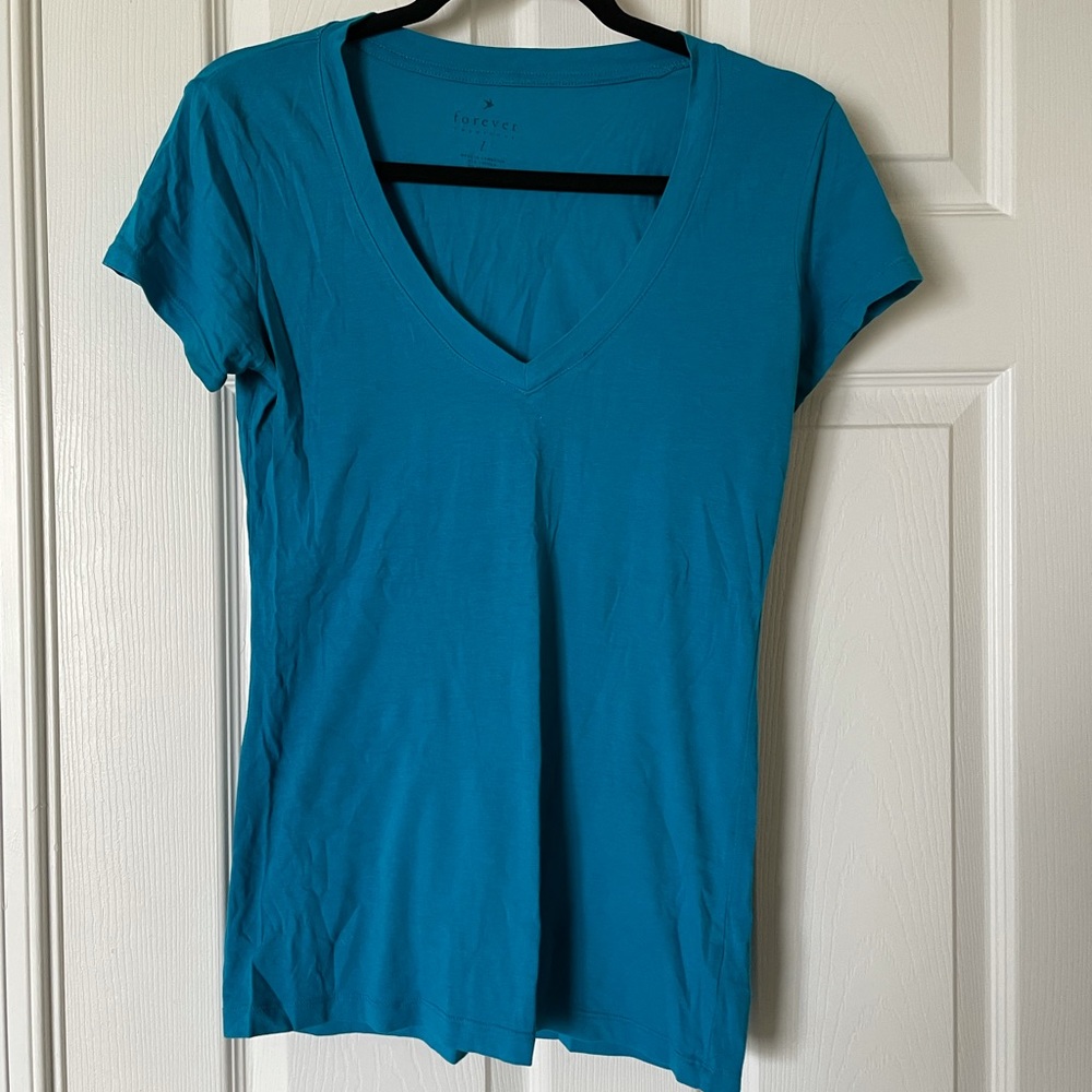 Forever 21 v-neck t-shirt
